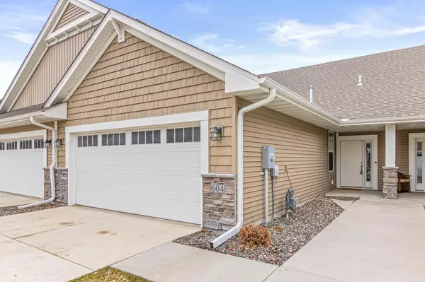 604 Liberty WAY, Vadnais Heights, MN 55127