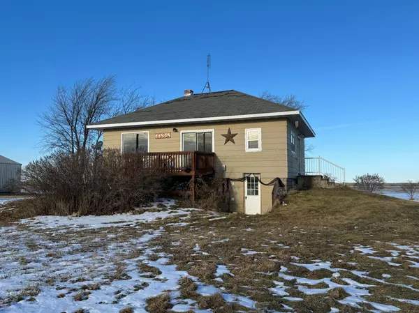 61838 County Road 12, Warroad, MN 56763