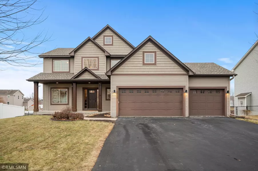 18508 Dunbury KNLS, Farmington, MN 55024