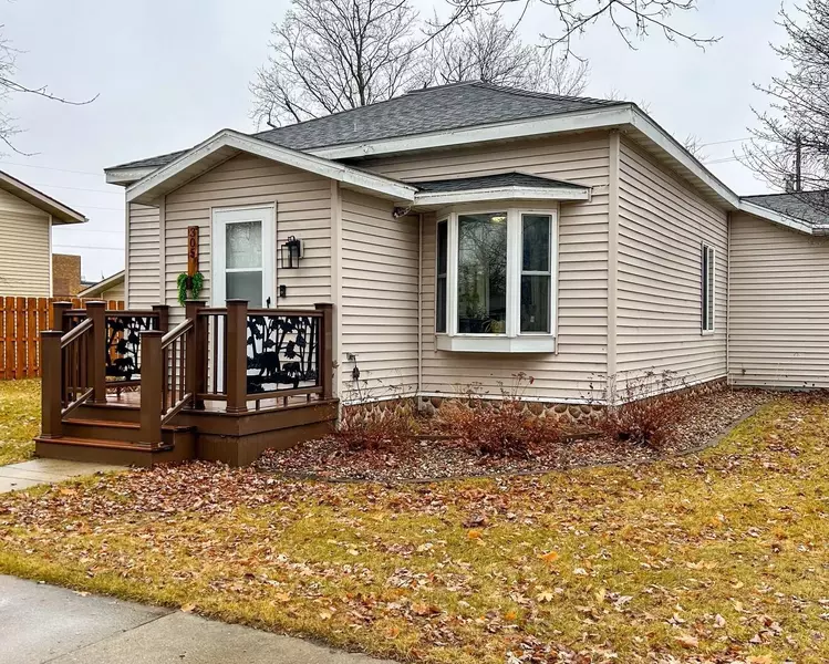 305 SW Brown ST, Verndale, MN 56481