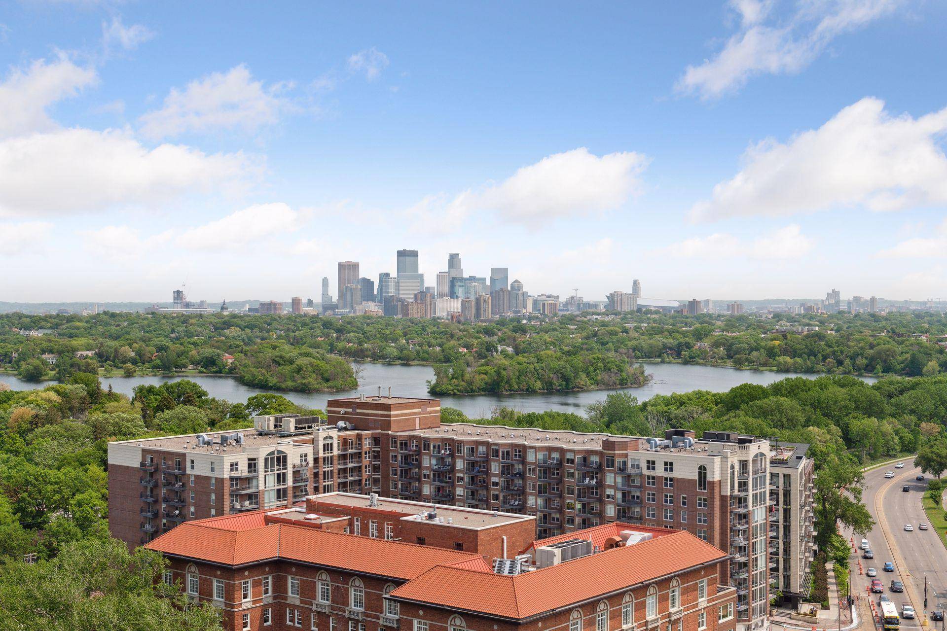 2950 Dean Parkway #2301, Minneapolis, MN 55416