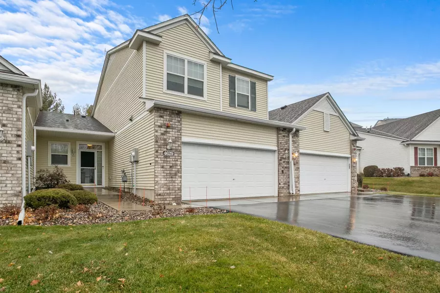 4629 Bloomberg LN, Inver Grove Heights, MN 55076