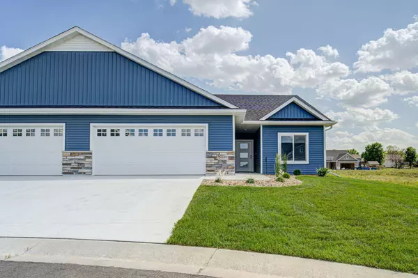 Kasson, MN 55944,902 12th PL NW