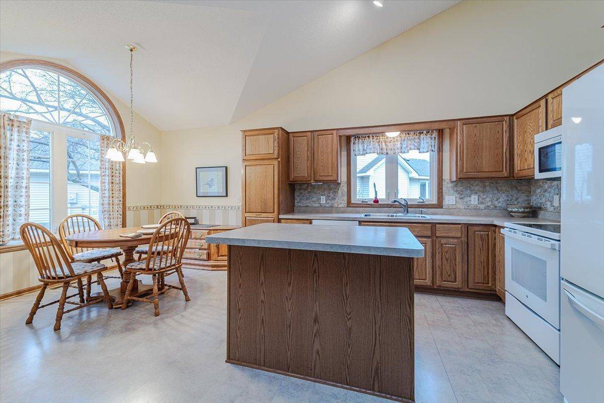 Savage, MN 55378,14552 Beverly LN