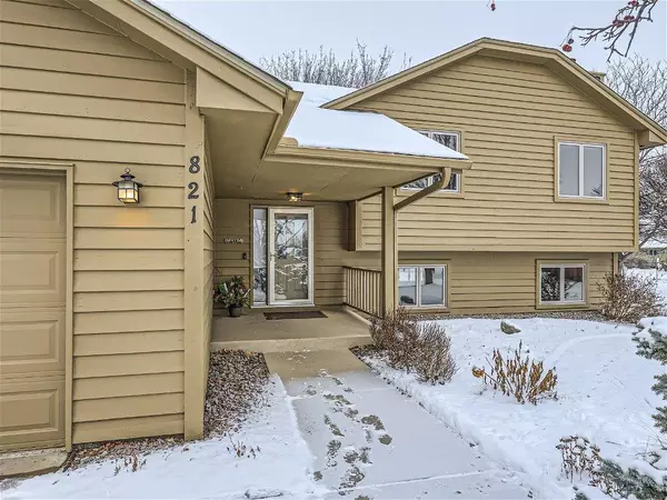 Hanover, MN 55341,821 Meadowlark LN