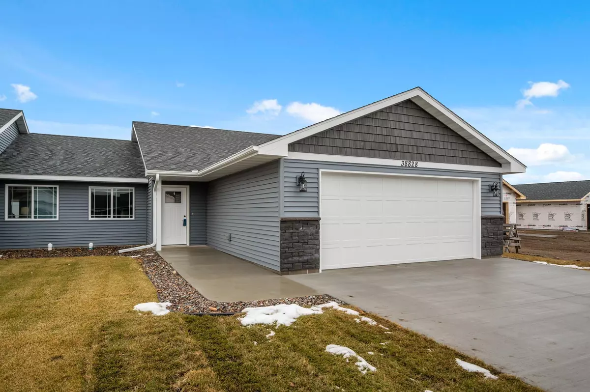 North Branch, MN 55056,38828 Maple CT