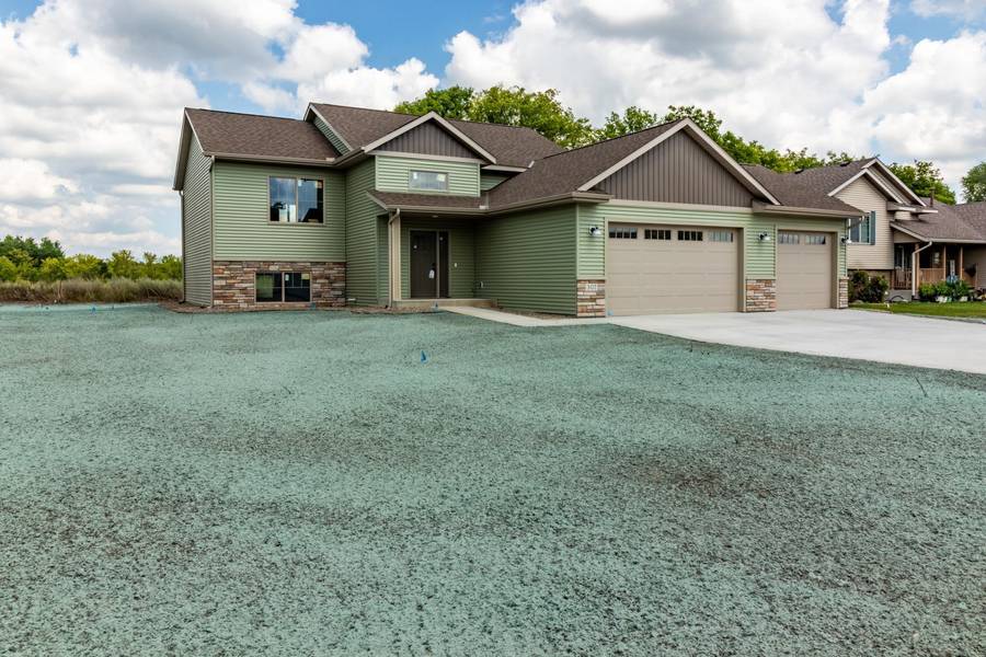 307 10th ST S, Sartell, MN 56377