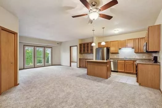 Eagan, MN 55122,2103 Silver Bell RD #206