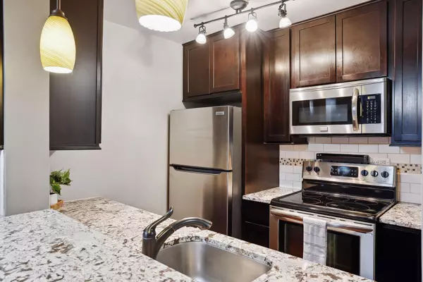 Saint Paul, MN 55102,380 Ramsey ST #8B