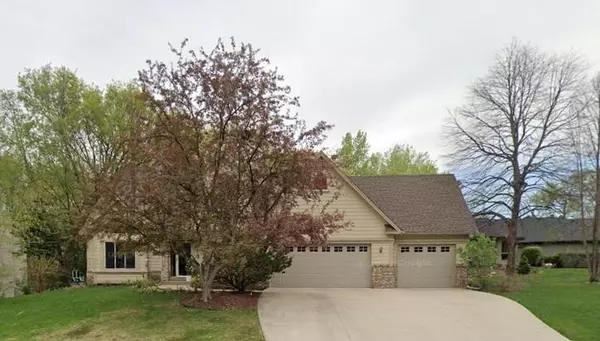 2246 Whispering TRL, Eagan, MN 55122