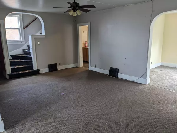 Red Wing, MN 55066,781 E 7th ST