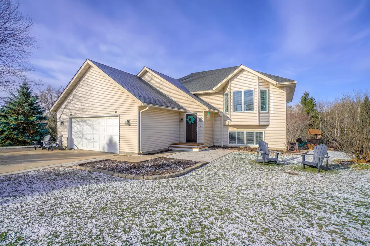 Hudson, WI 54016,742 Oriole LN