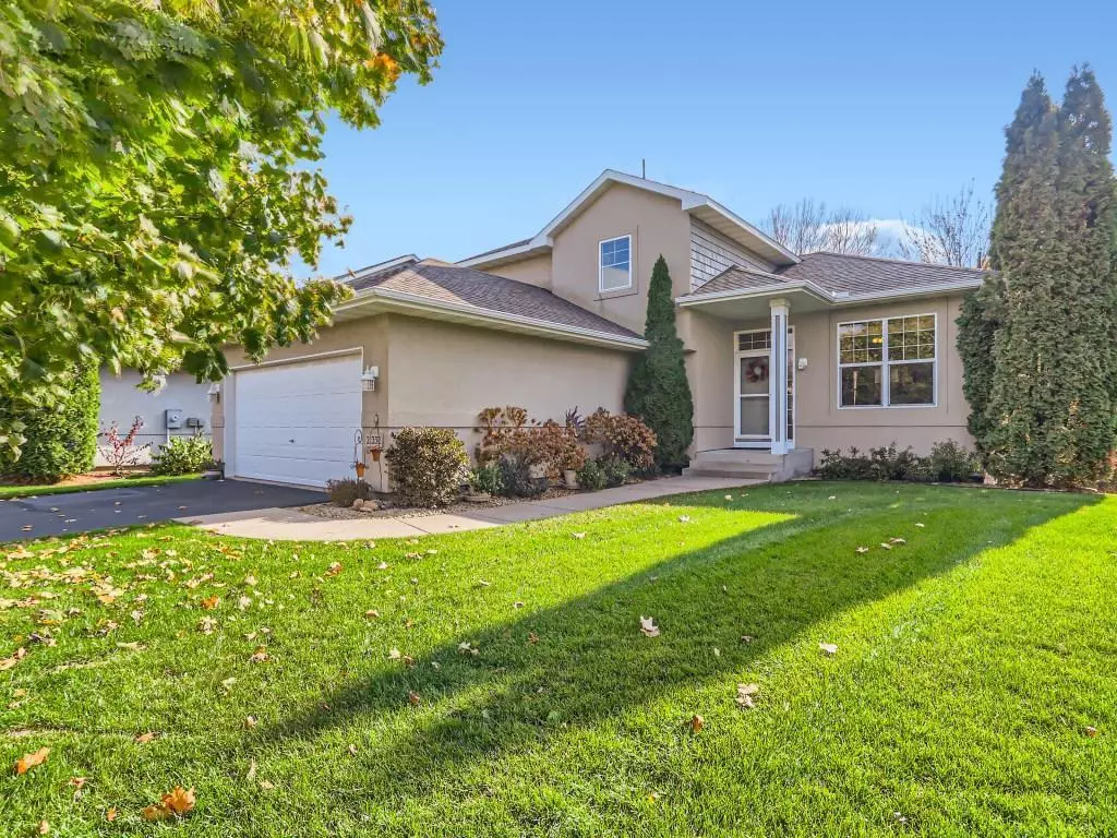 Lakeville, MN 55044,21332 Hytrail CIR