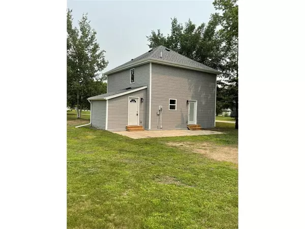 220 N Dayton AVE, Parkers Prairie, MN 56361