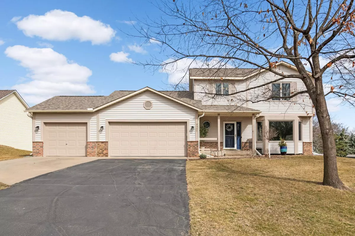 Woodbury, MN 55125,9304 Andrea DR