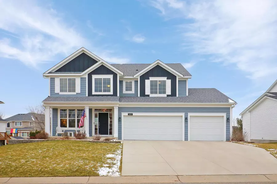 2433 Liberty TRL, Woodbury, MN 55129