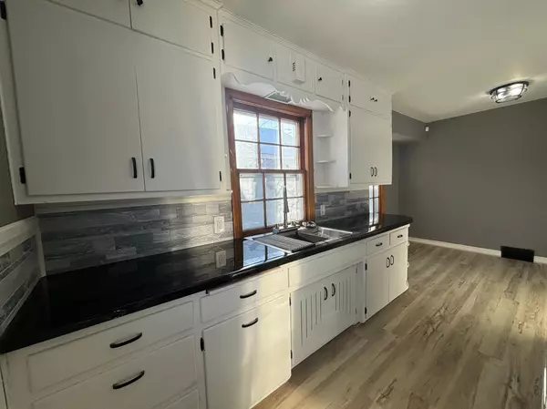 Waite Park, MN 56387,36 10th AVE N