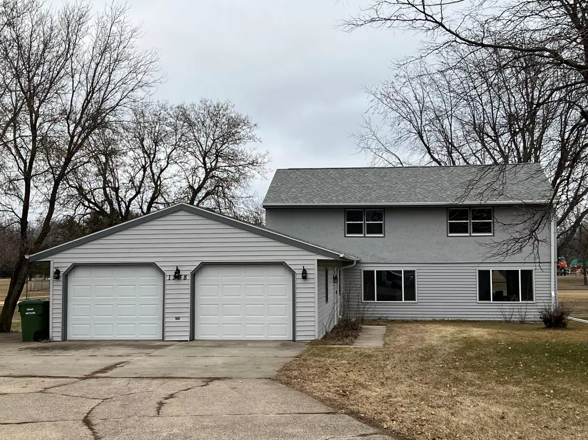 Worthington, MN 56187,1538 Douglas AVE