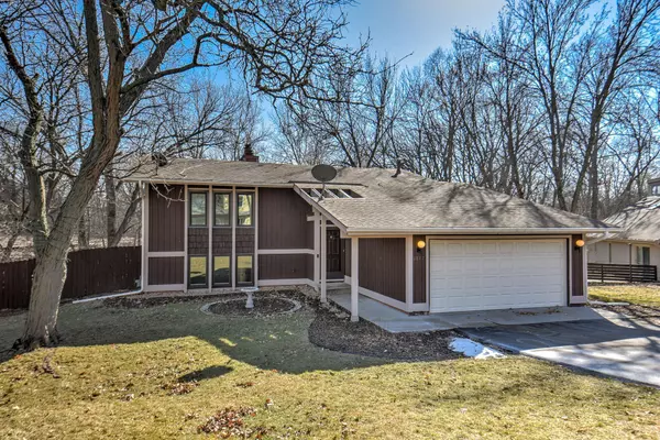 6817 W 83rd Street TER, Bloomington, MN 55438