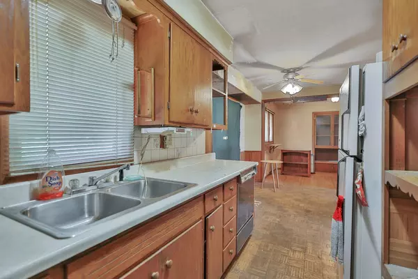 Brooklyn Center, MN 55429,3213 63rd AVE N