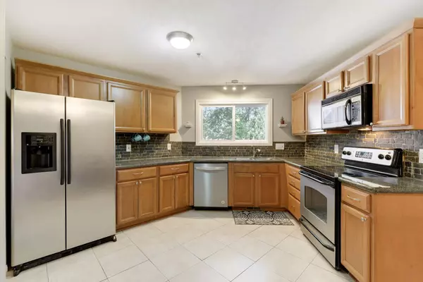 Mendota Heights, MN 55120,2512 Wilshire CT #18