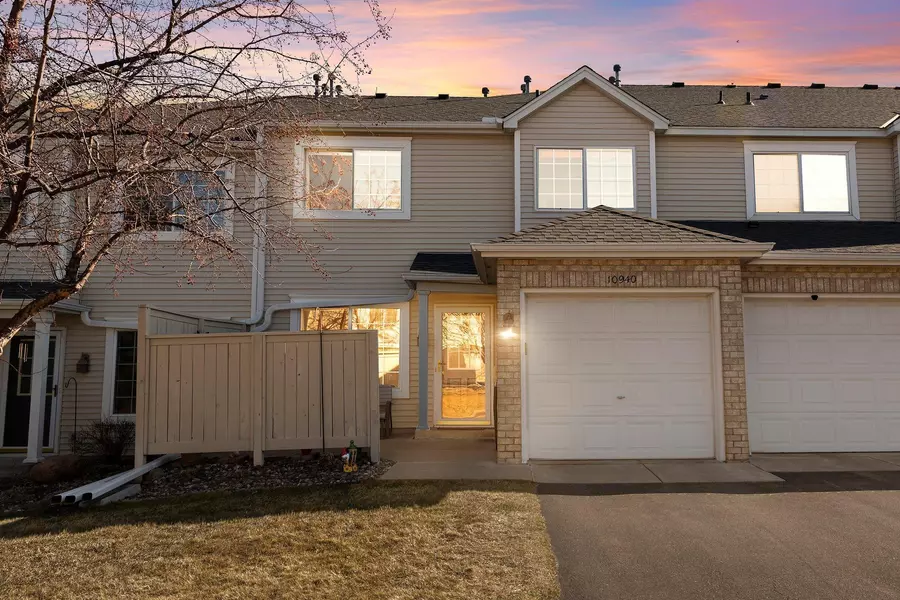 10940 Lexington DR, Eden Prairie, MN 55344