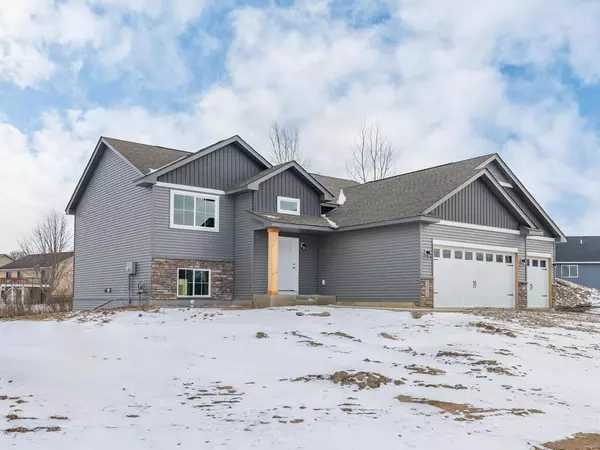 2135 River Bend TRL, Mayer, MN 55360