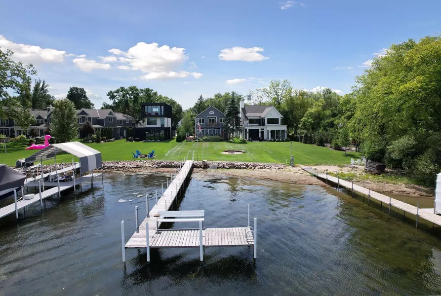 1905 Beach LN, Minnetonka Beach, MN 55391