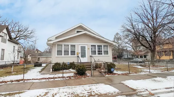 995 Ryde ST,  Saint Paul,  MN 55103
