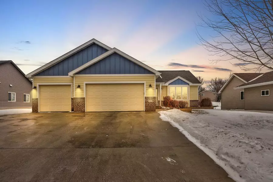 3105 8th AVE NW, Faribault, MN 55021