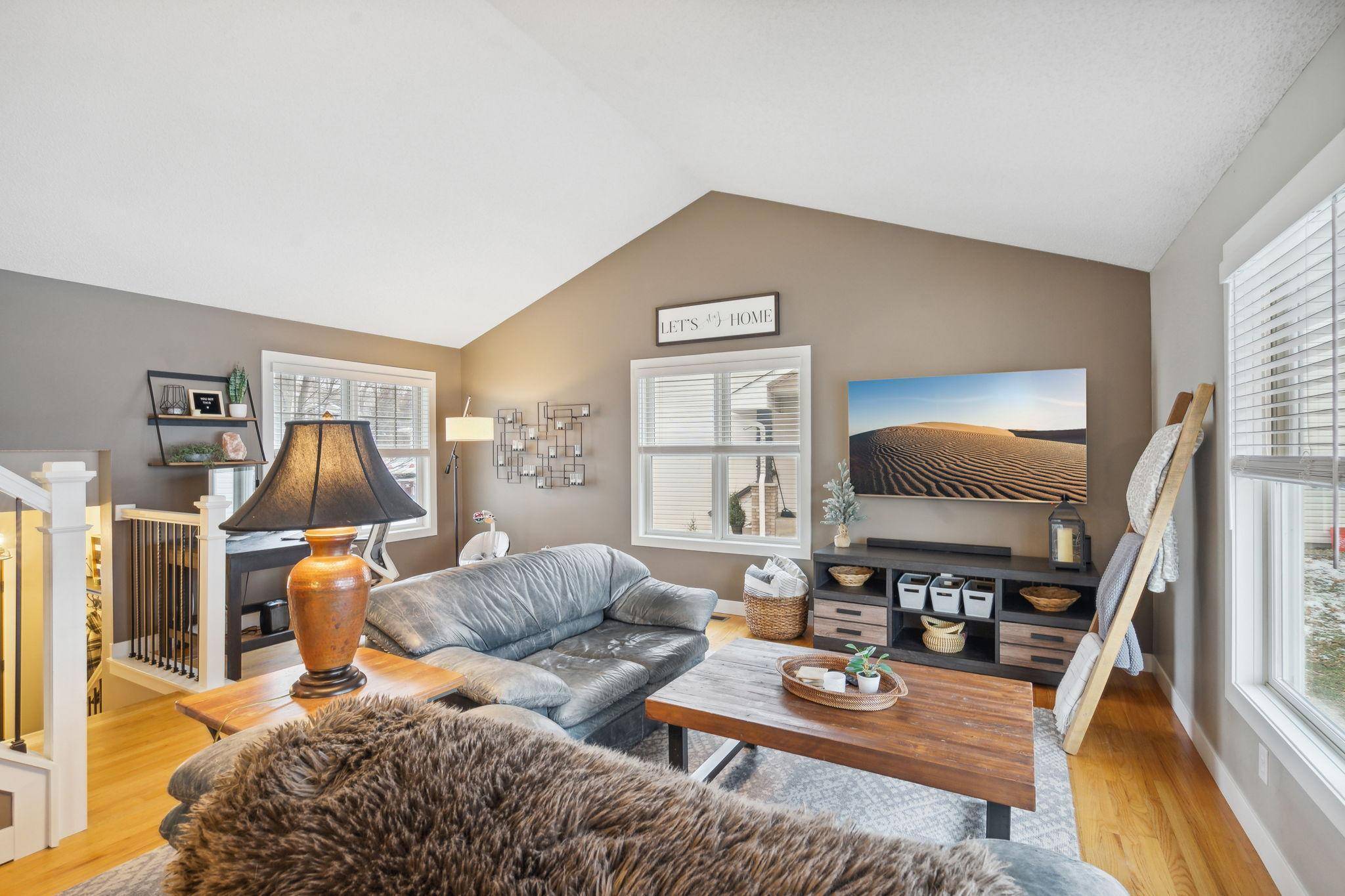 4406 Woodgate CV, Eagan, MN 55122