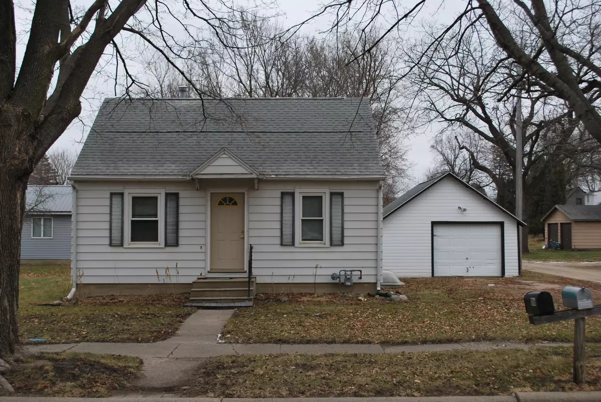 Truman, MN 56088,106 S 4th AVE E