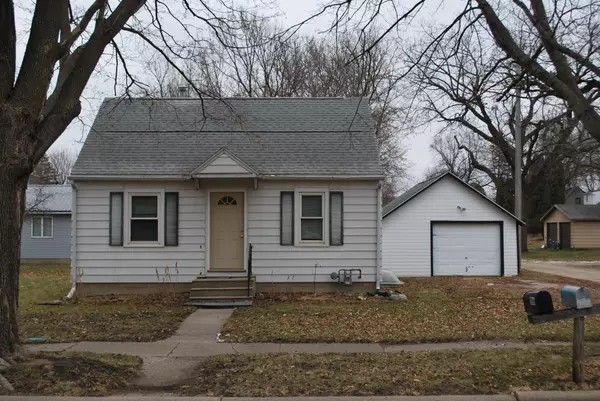 106 S 4th AVE E, Truman, MN 56088