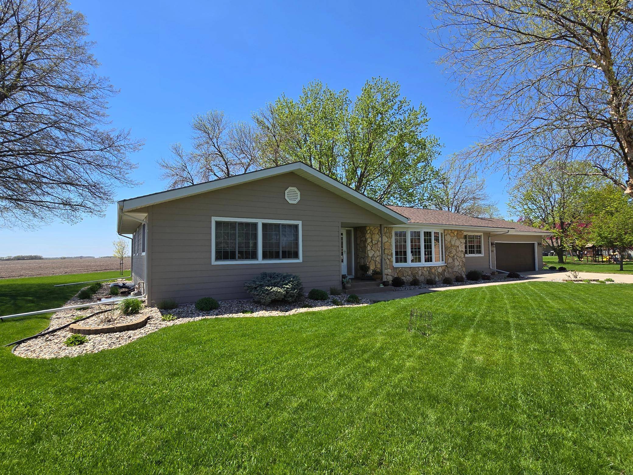 Pipestone, MN 56164,908 7th AVE SE