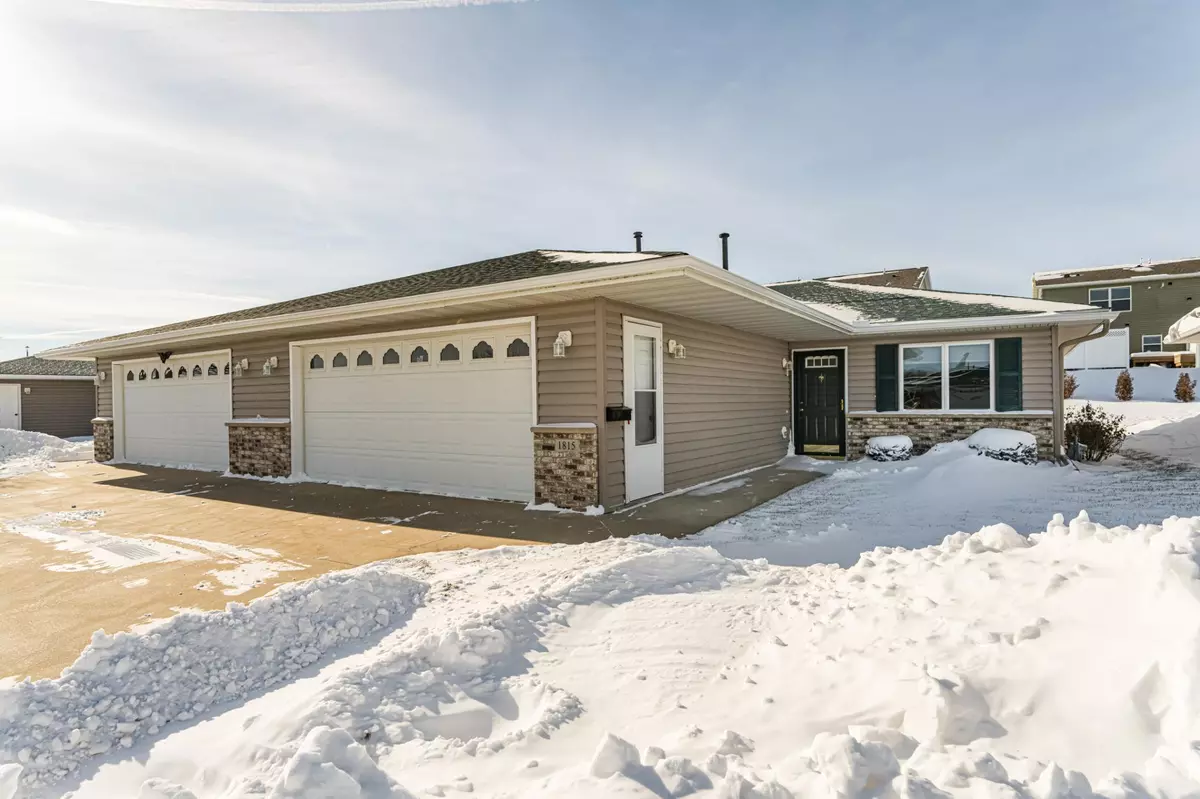 Stewartville, MN 55976,1815 Clubhouse DR NE