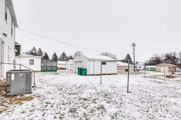 Le Sueur, MN 56058,409 S 5th ST