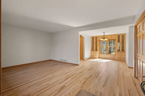 4296 145th LN NW Andover, MN 55304