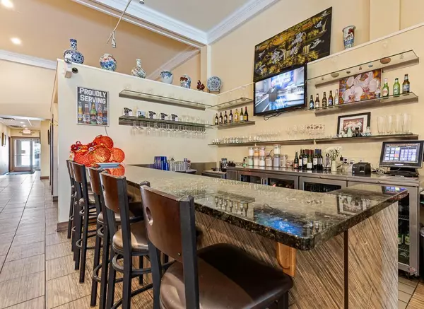 Marshall, MN 56258,228 W Main ST