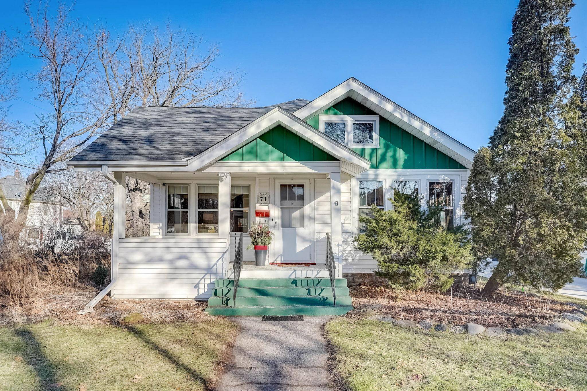 71 Stevens ST E, Saint Paul, MN 55107