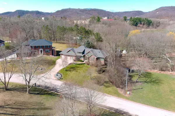 Winona, MN 55987,1876 Edgewood RD