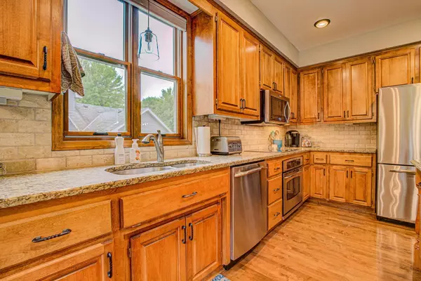 Chanhassen, MN 55317,2456 Hunter DR