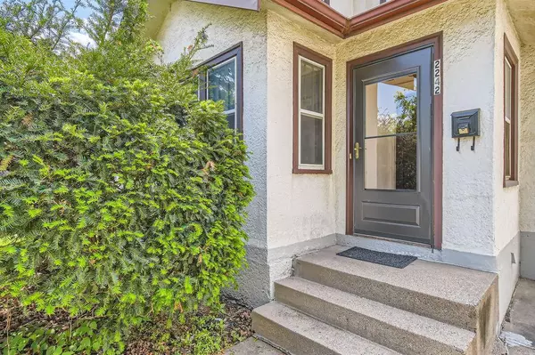 Minneapolis, MN 55418,2242 Pierce ST NE