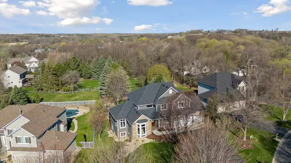 7420 Fawn Hill RD,  Chanhassen,  MN 55317