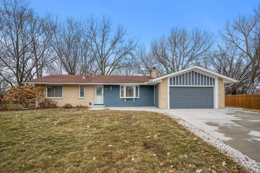 974 Cortland DR, Apple Valley, MN 55124