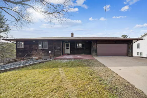 107 S Northview ST, Ellsworth, WI 54011