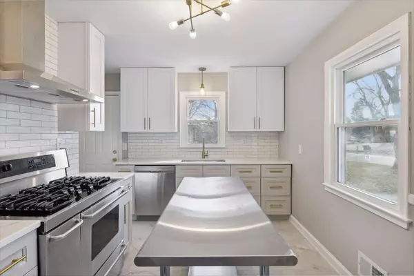 Robbinsdale, MN 55422,4508 Halifax AVE N