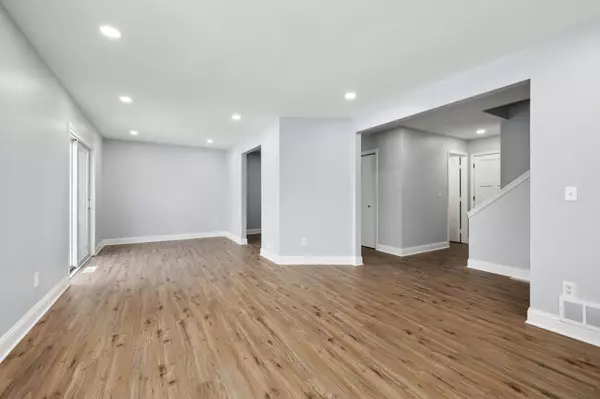 Lakeville, MN 55044,20077 Ideal WAY