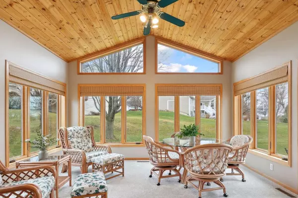 16822 Ironwood CIR, Lakeville, MN 55044