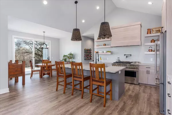 1519 96th ST New Richmond, WI 54017