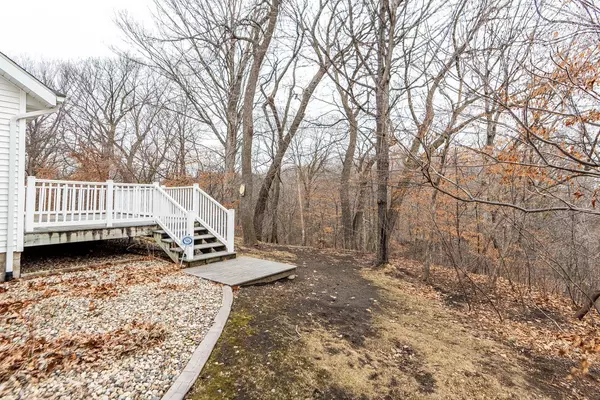 Mankato, MN 56001,129 Shiloh CT